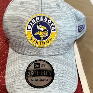 New Era Minnesota Vikings cap. New. Size L/XL